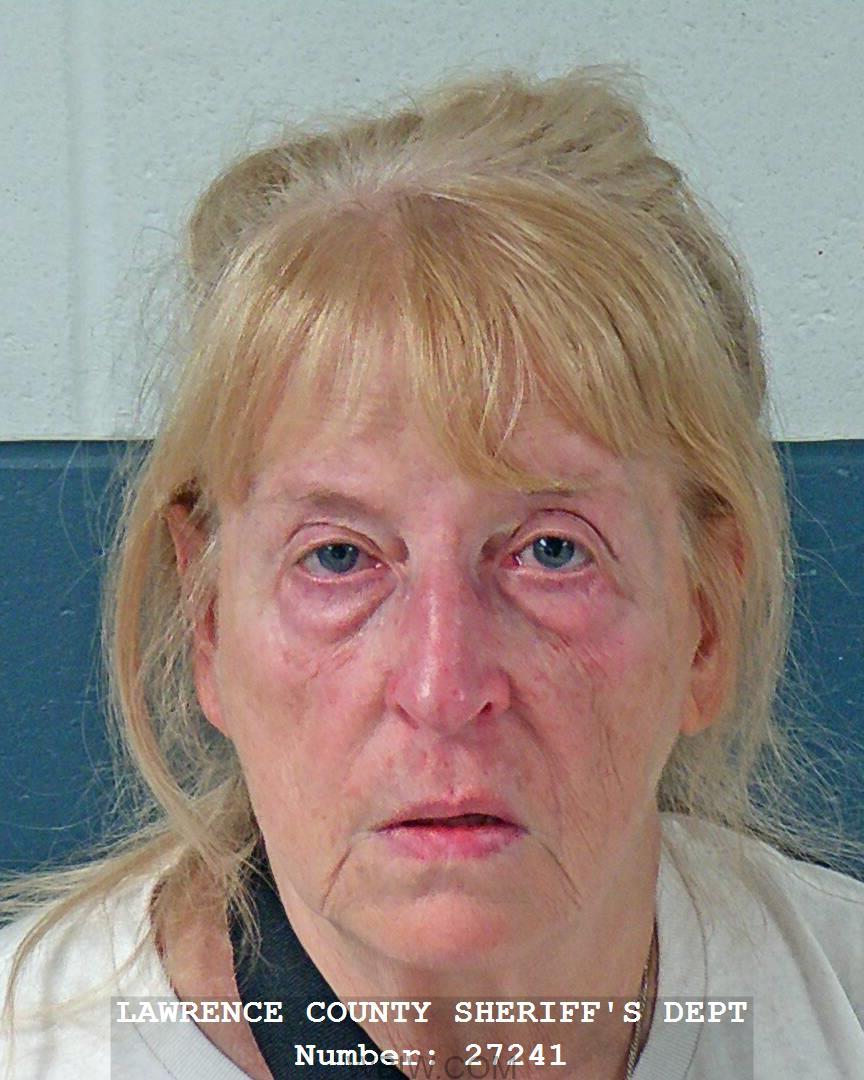 woman-arrested-after-violating-no-trespass-order-wbiw