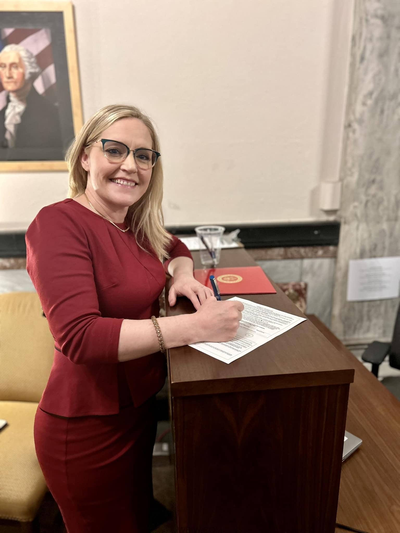 Congresswoman Erin Houchin files for re-election in Indiana's Ninth ...